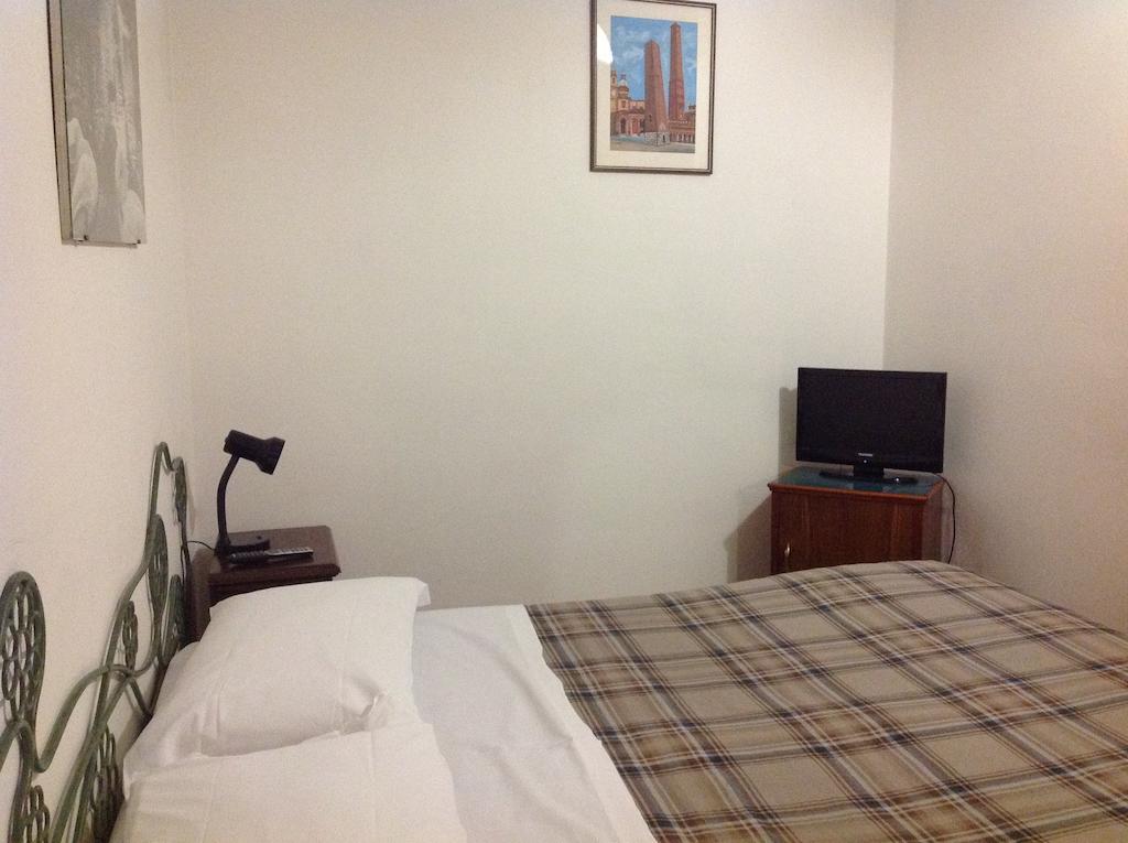 Riva Reno GuestHouse Bologna Værelse billede