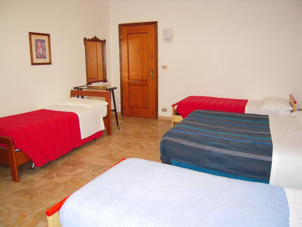 Riva Reno GuestHouse Bologna Værelse billede
