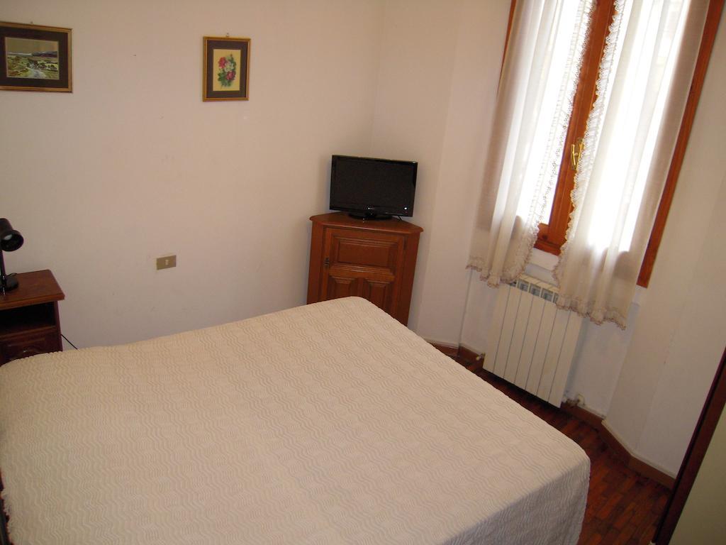 Riva Reno GuestHouse Bologna Værelse billede